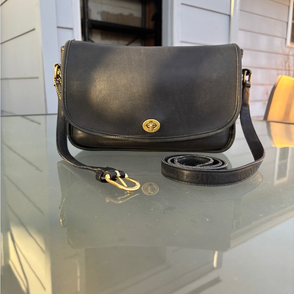 VINTAGE COACH CITY BAG IN BLACK